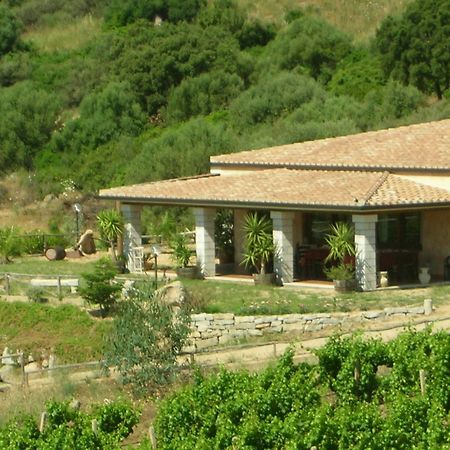 בארי סארדו Agriturismo Su Solianu מראה חיצוני תמונה