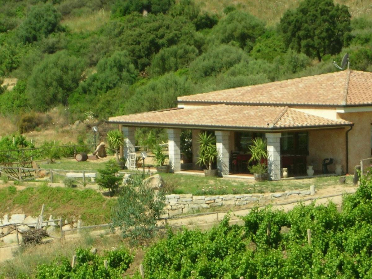 בארי סארדו Agriturismo Su Solianu מראה חיצוני תמונה